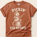 Pickin And Grinnin Possum T-Shirt on Yam
